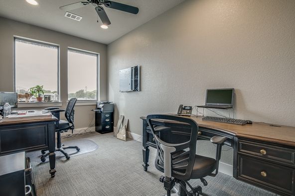 Office For Sale: 8048 FM 35, Royse City, TX 75189